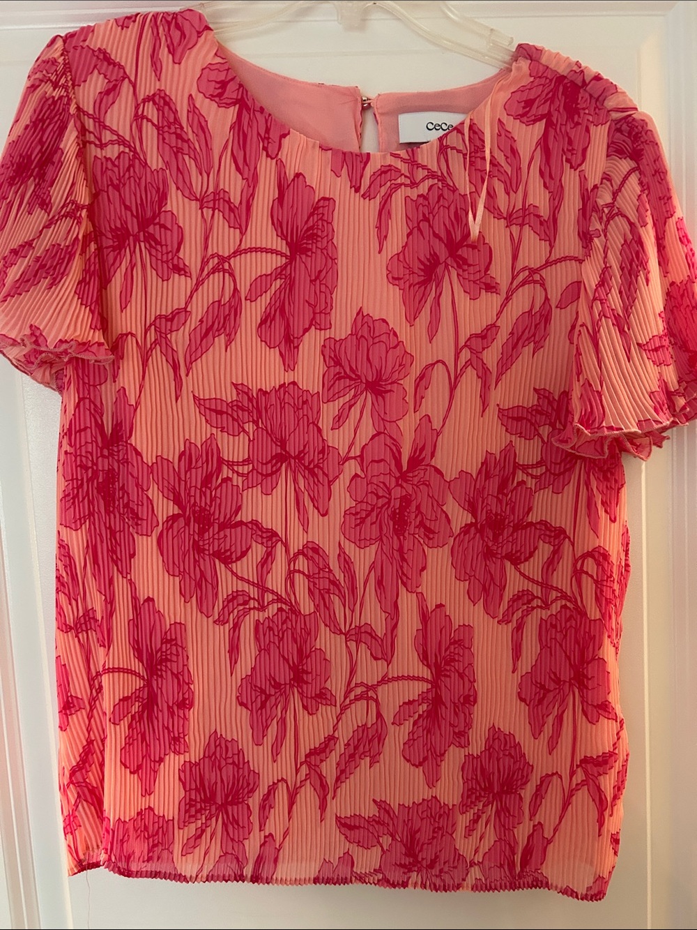 CeCe Coral-Pink Floral Pleated Short Sleeve Blouse
